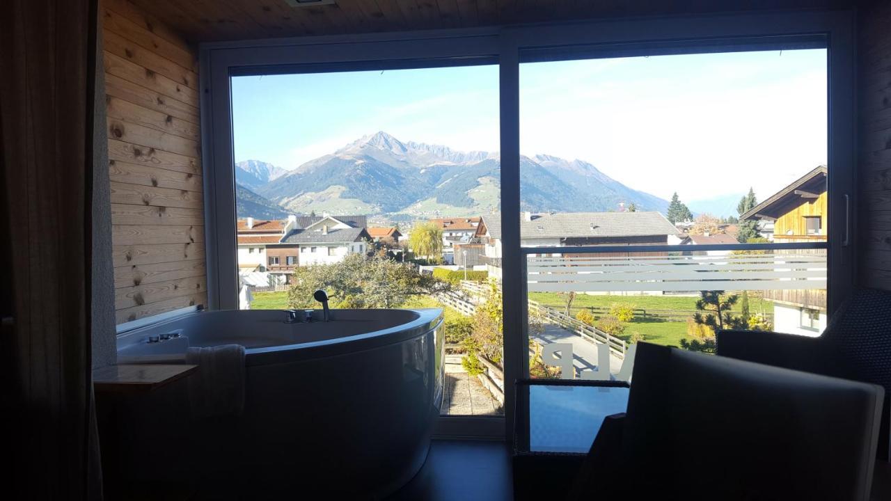 Alp Art Hotel Gotzens Innsbruck Extérieur photo